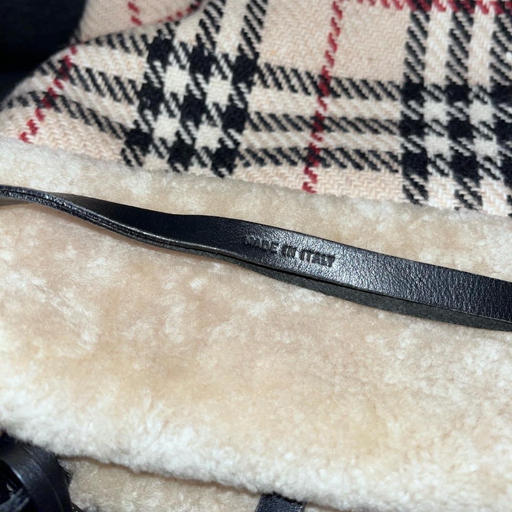 Burberry: Sherpa Fur Shearling Nova Check Reversible Tote โค๏ธ (rare find) - Picture 7 of 16